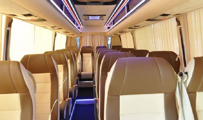 France: Coach reservation in Hauts-de-France in Hauts-de-France and Laon